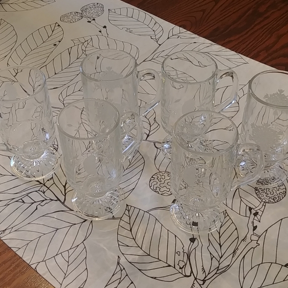 Glass ware - Picture 1 of 3